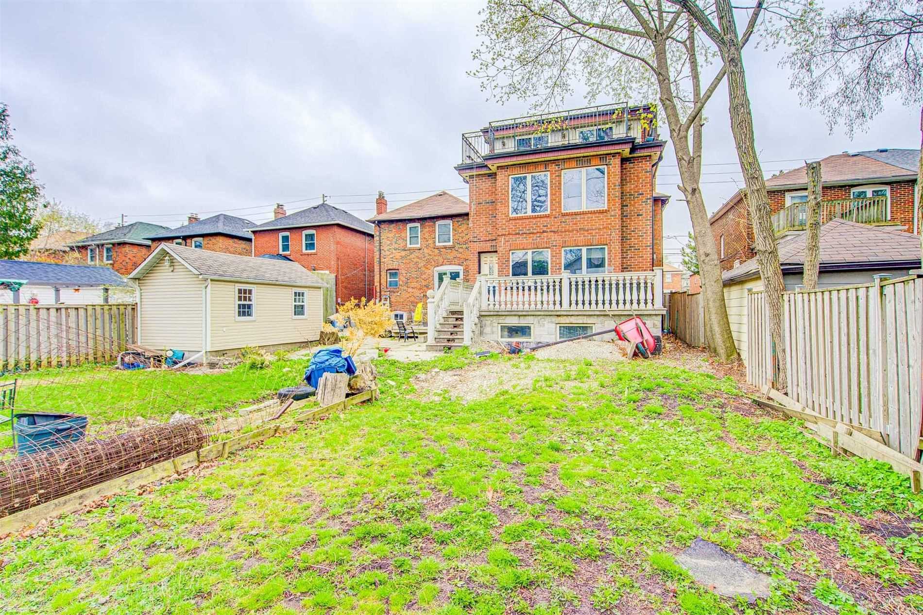 759 Eglinton Ave E