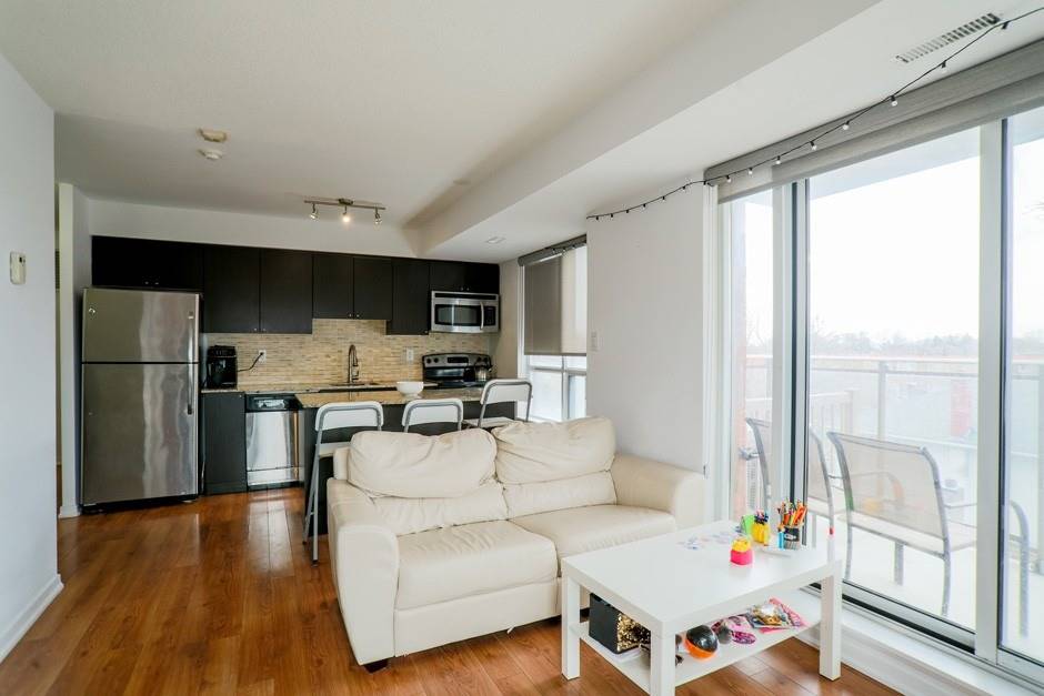 801 Sheppard Ave W, #512