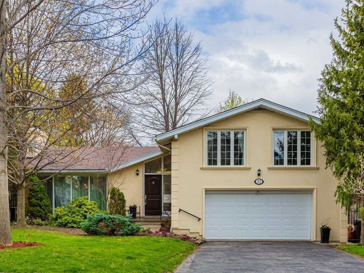 12 Flaremore Cres