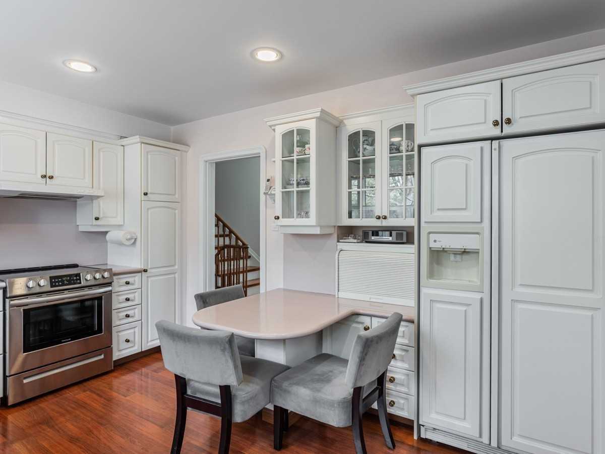 12 Flaremore Cres