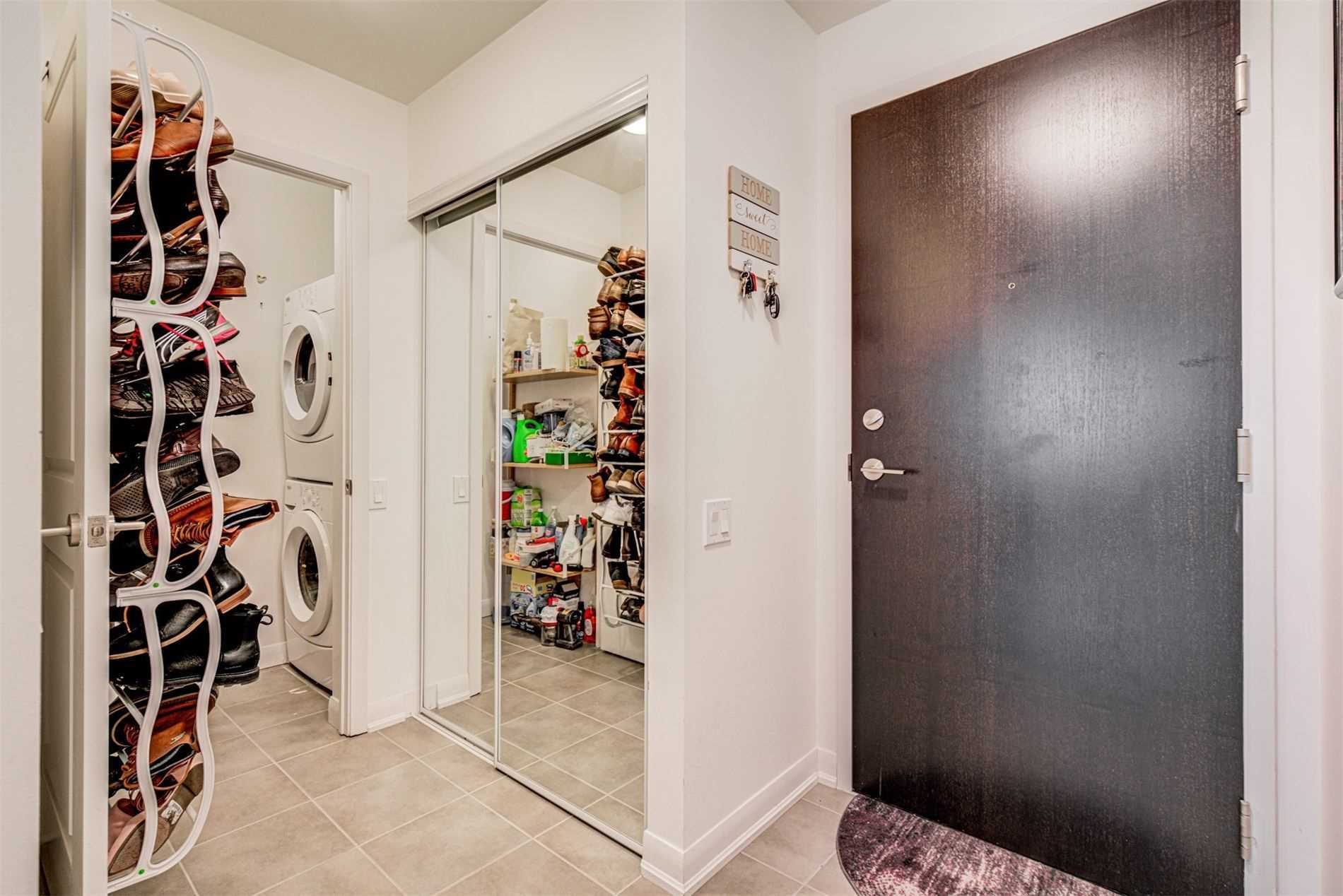 5162 Yonge St, #102