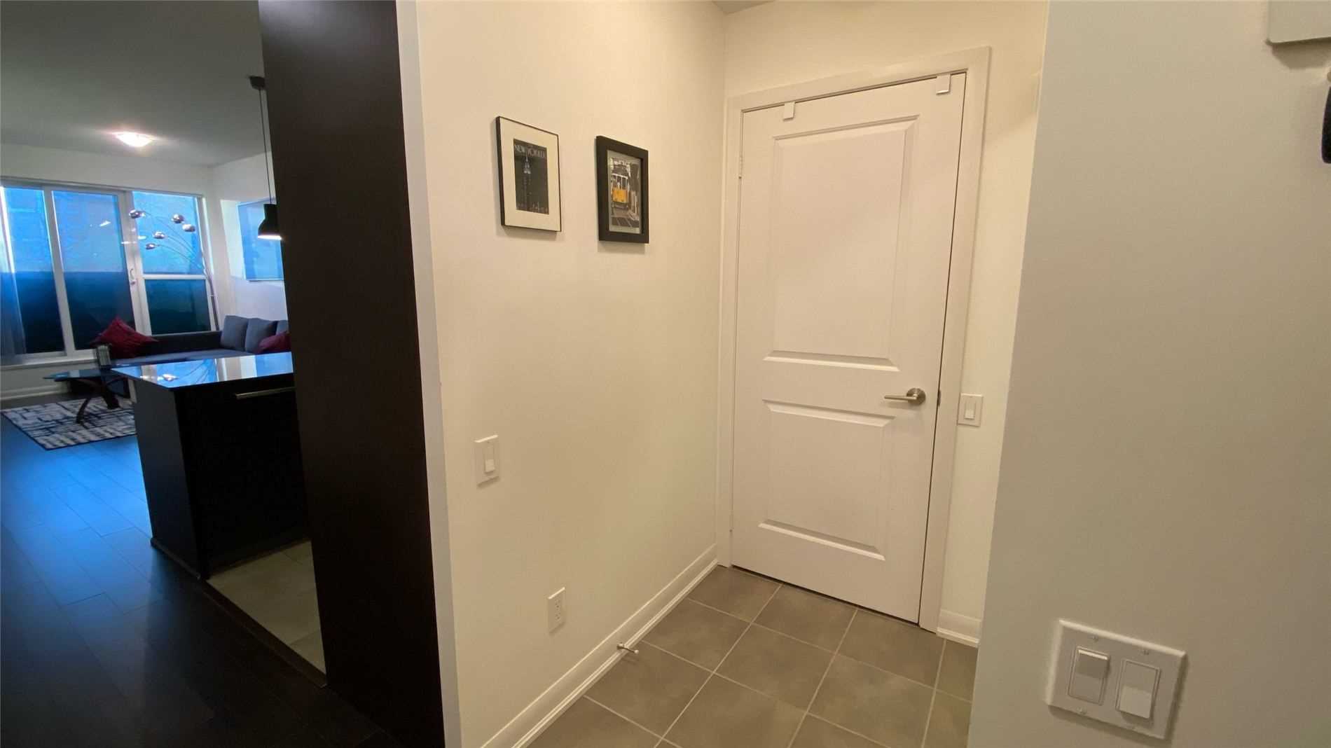 5162 Yonge St, #102