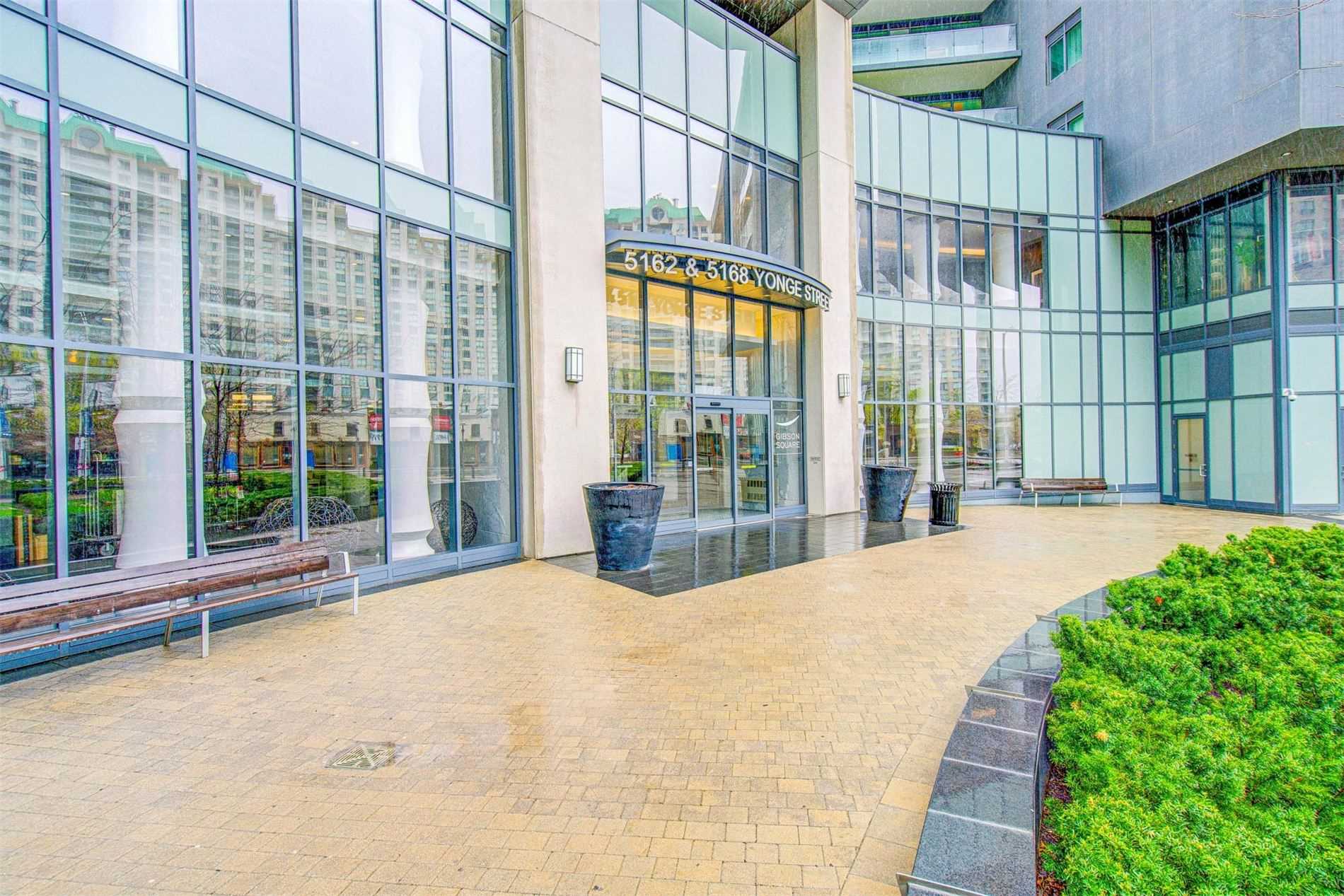5162 Yonge St, #102