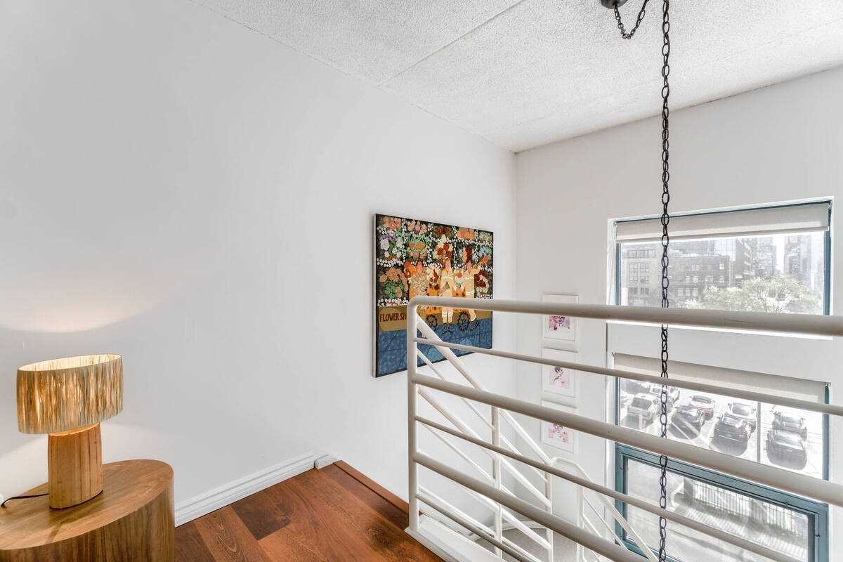 393 King St E, #303