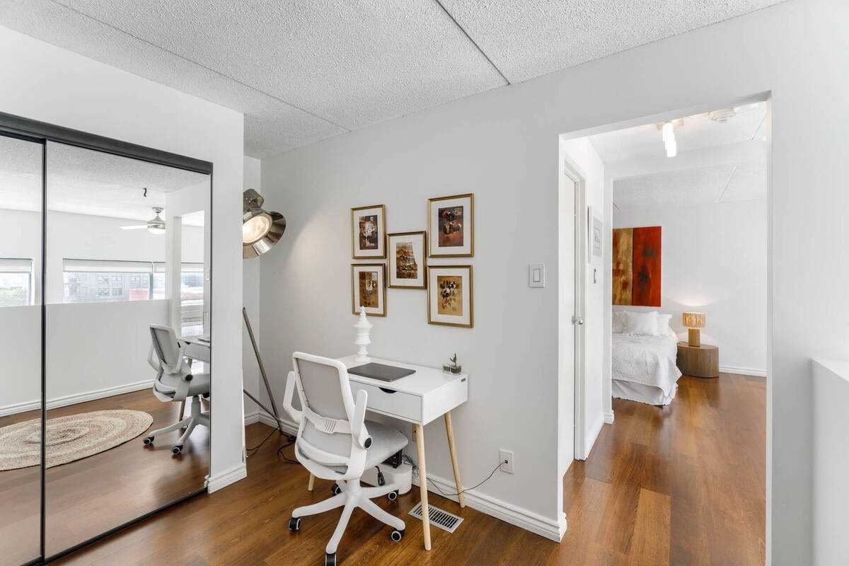 393 King St E, #303