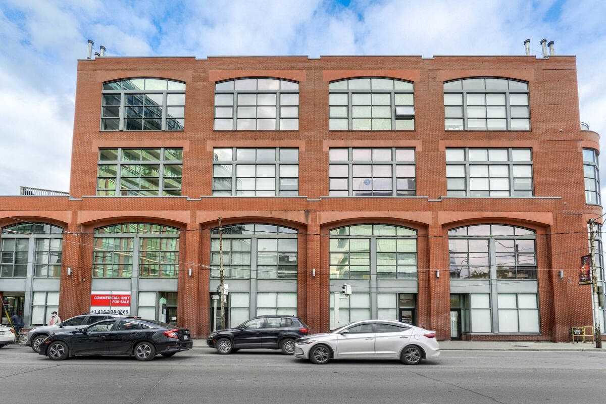 393 King St E, #303