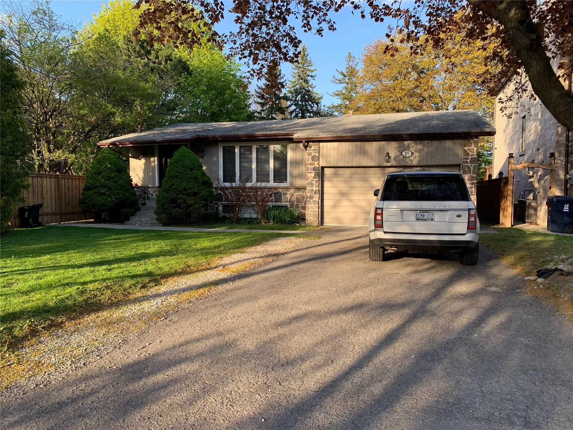 15 Whitelock Cres