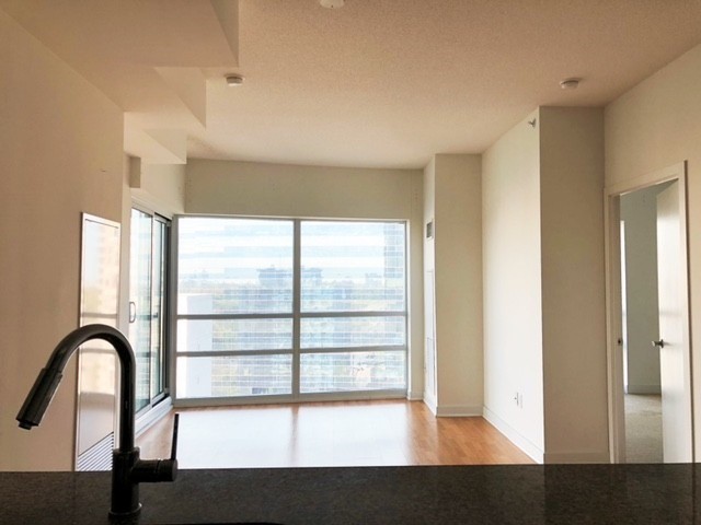 5740 Yonge St, #1207