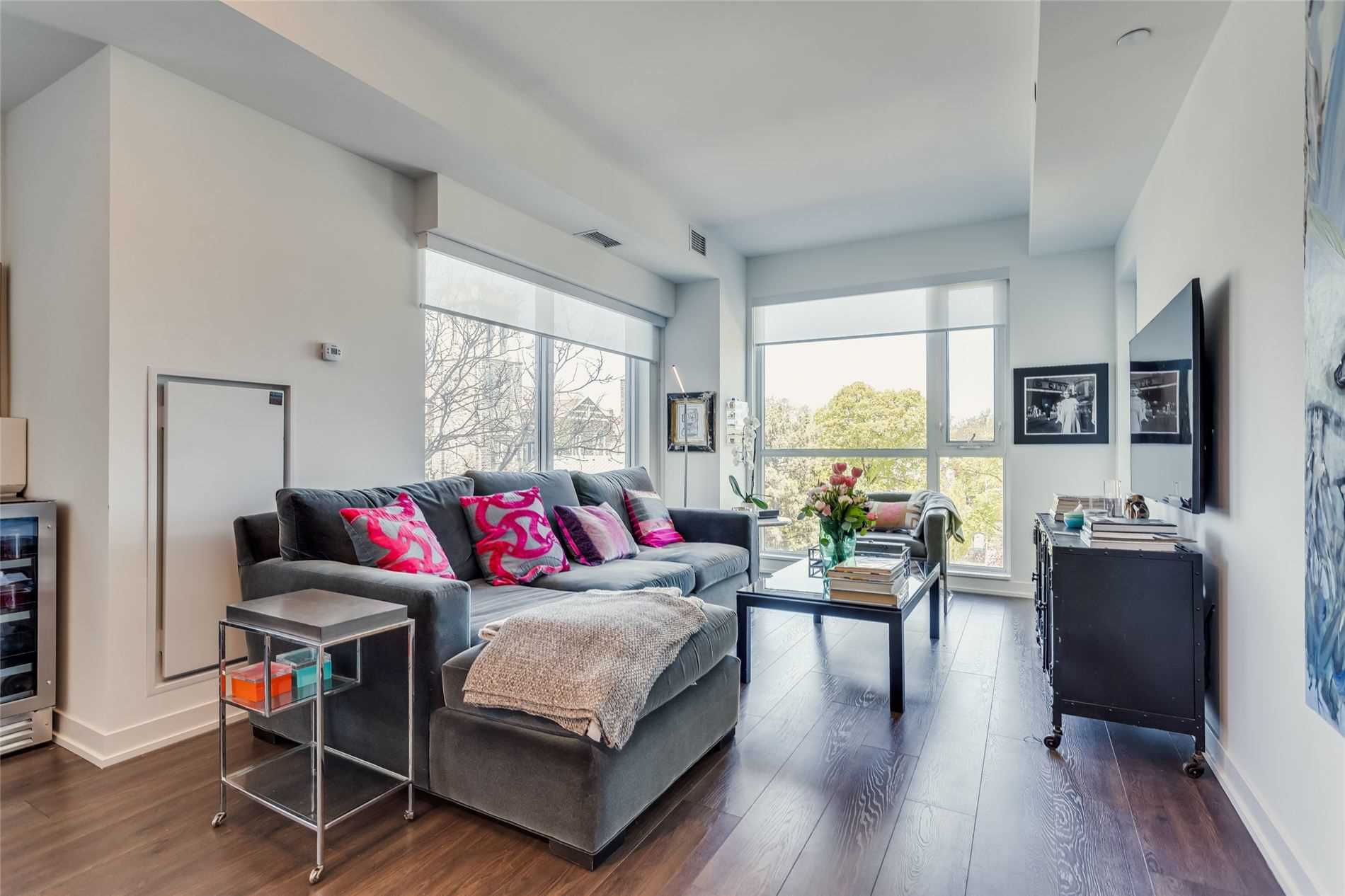 223 St Clair Ave W, #406