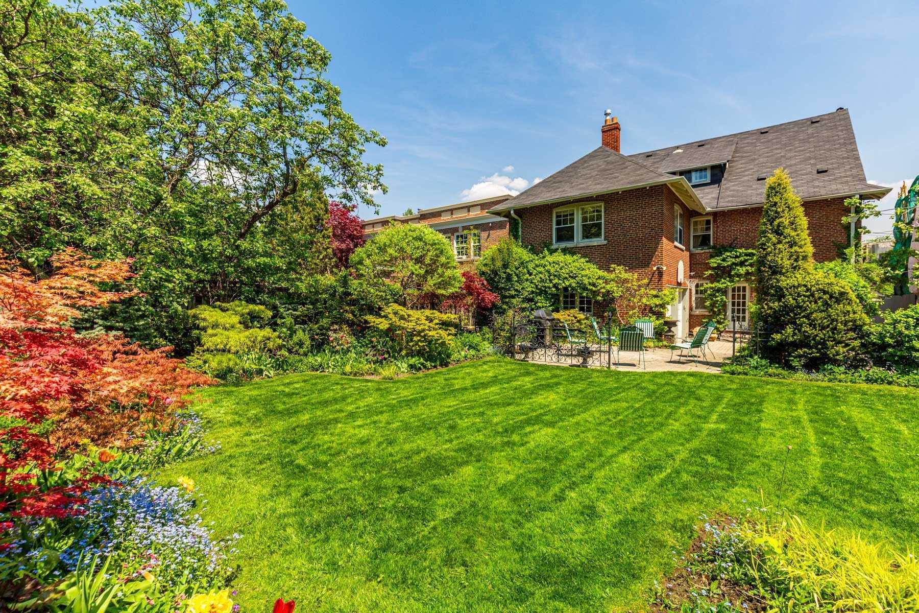 228 Dunvegan Rd