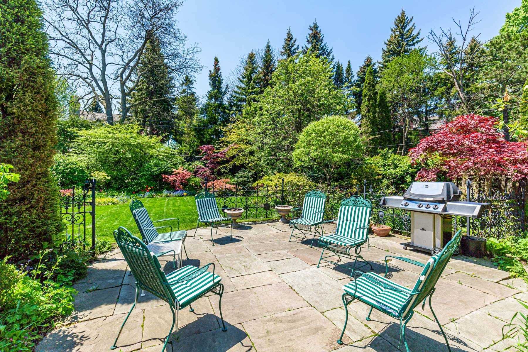 228 Dunvegan Rd