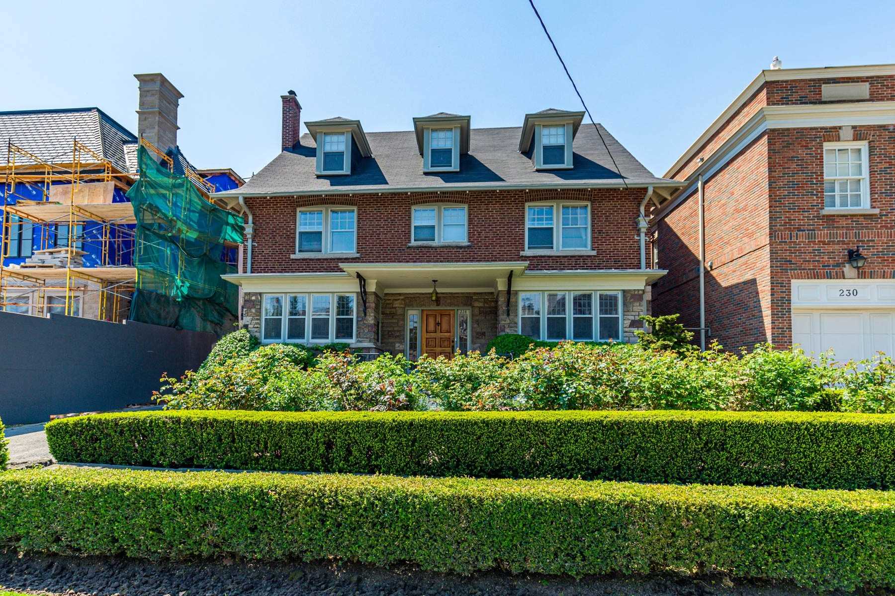 228 Dunvegan Rd