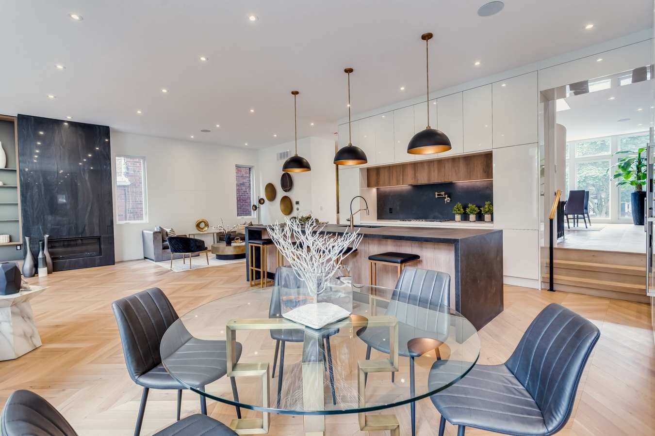 30 Otter Cres