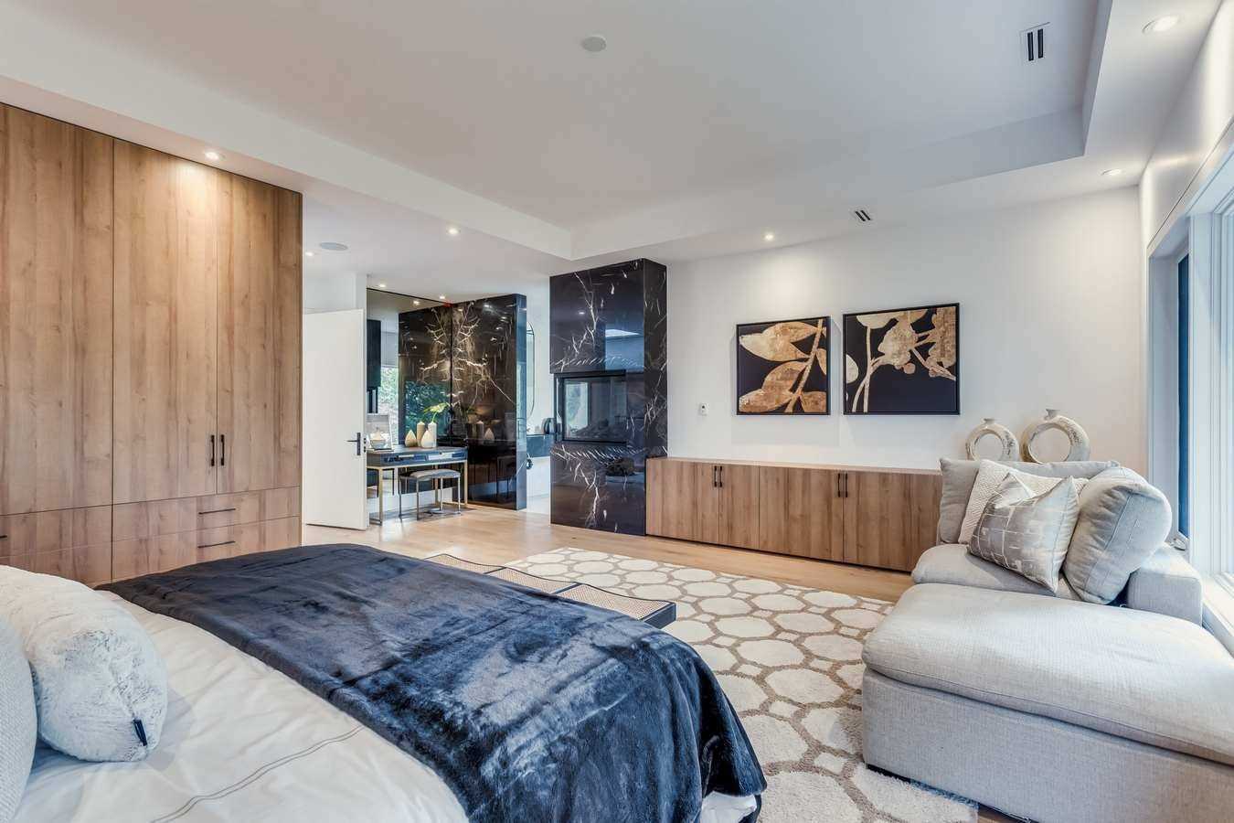 30 Otter Cres