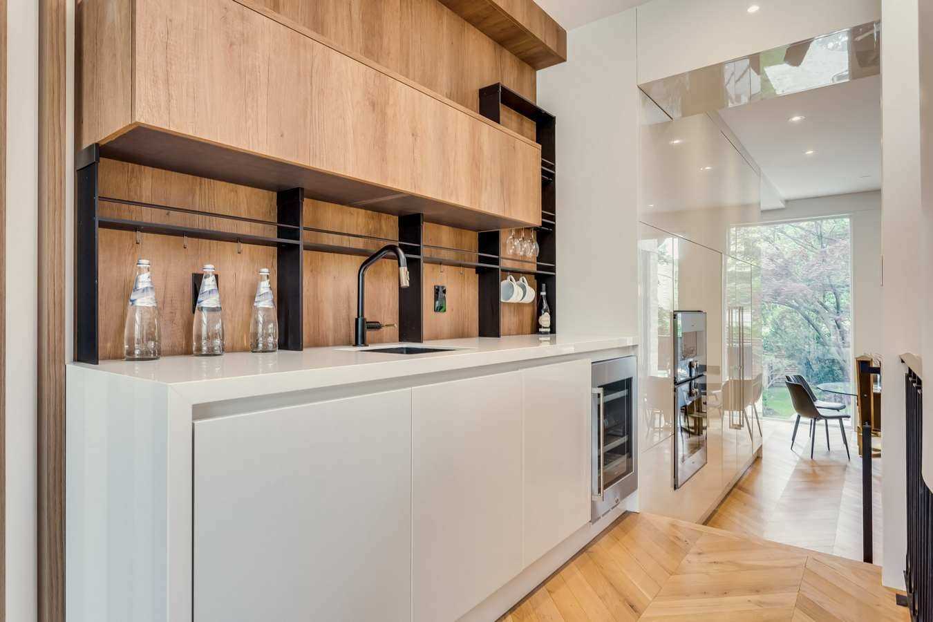 30 Otter Cres