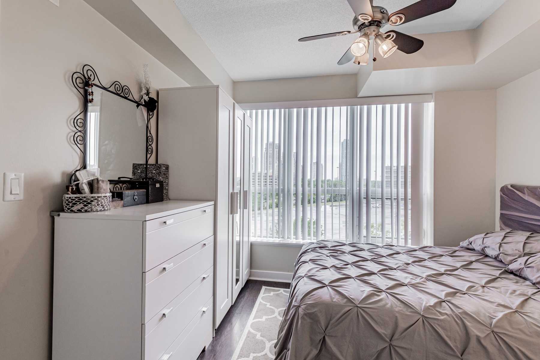 120 Dallimore Circ, #519