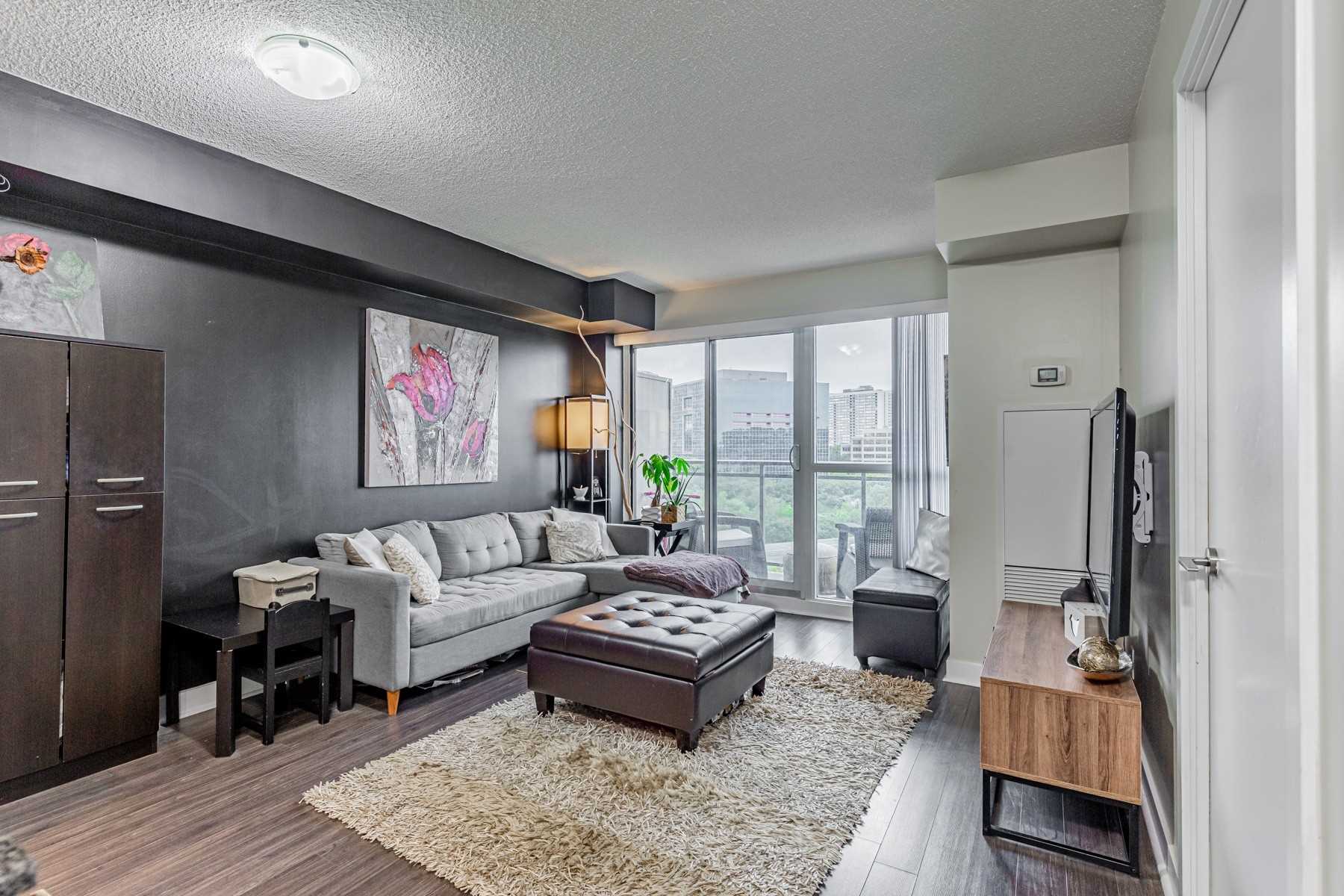 120 Dallimore Circ, #519