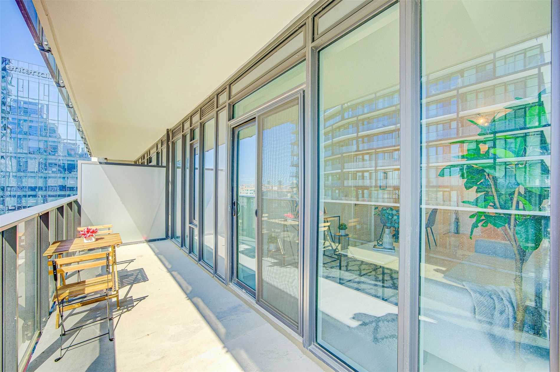 330 Richmond St W, #1702