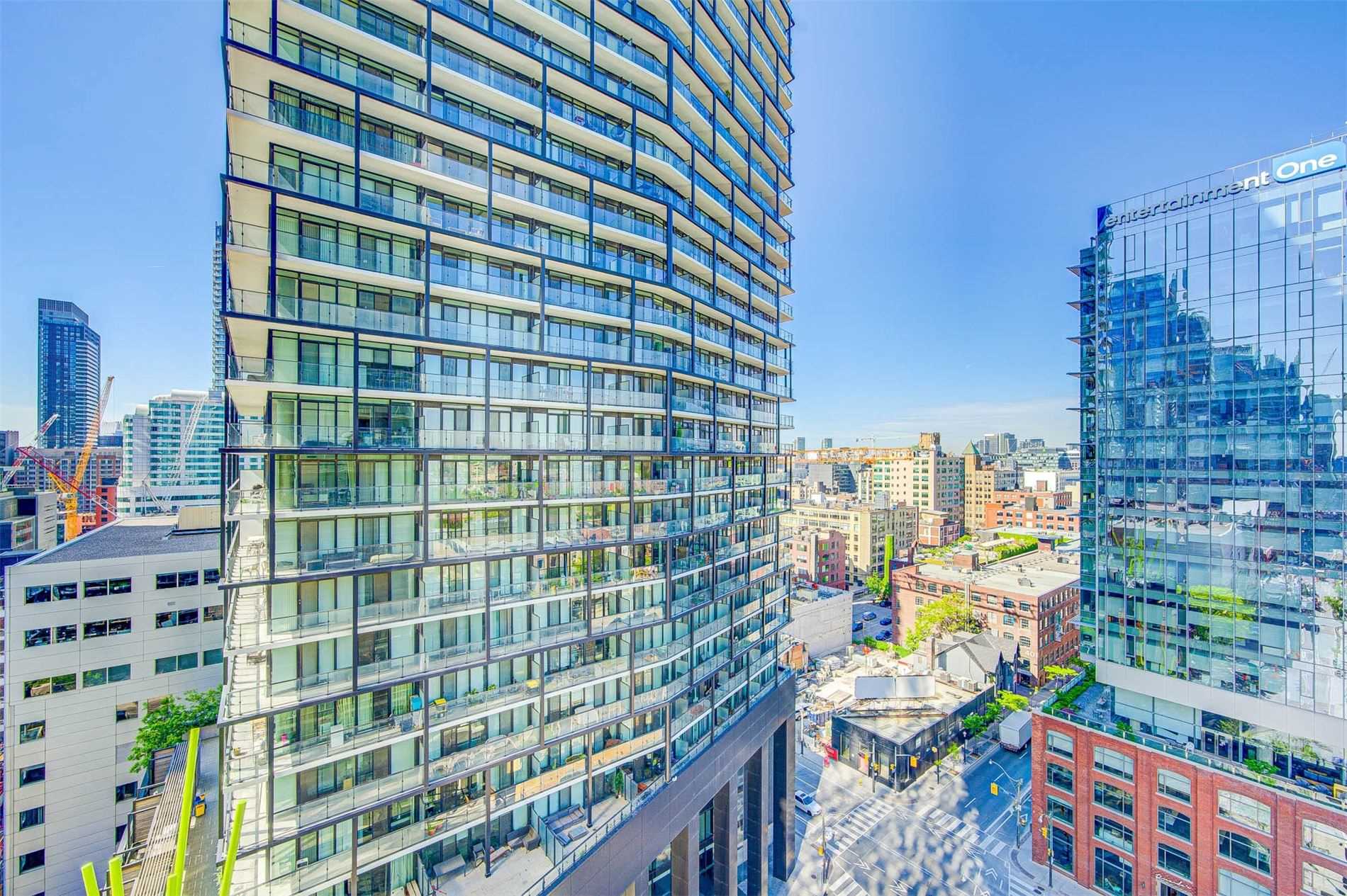 330 Richmond St W, #1702