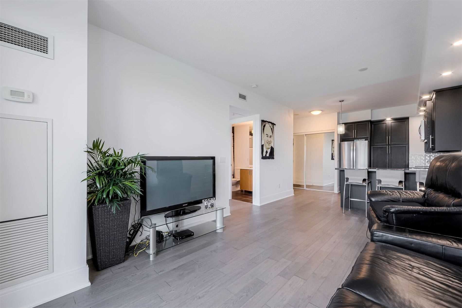 181 Wynford Dr, #1201