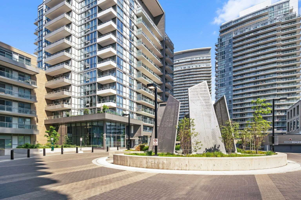 52 Forest Manor Rd, Toronto