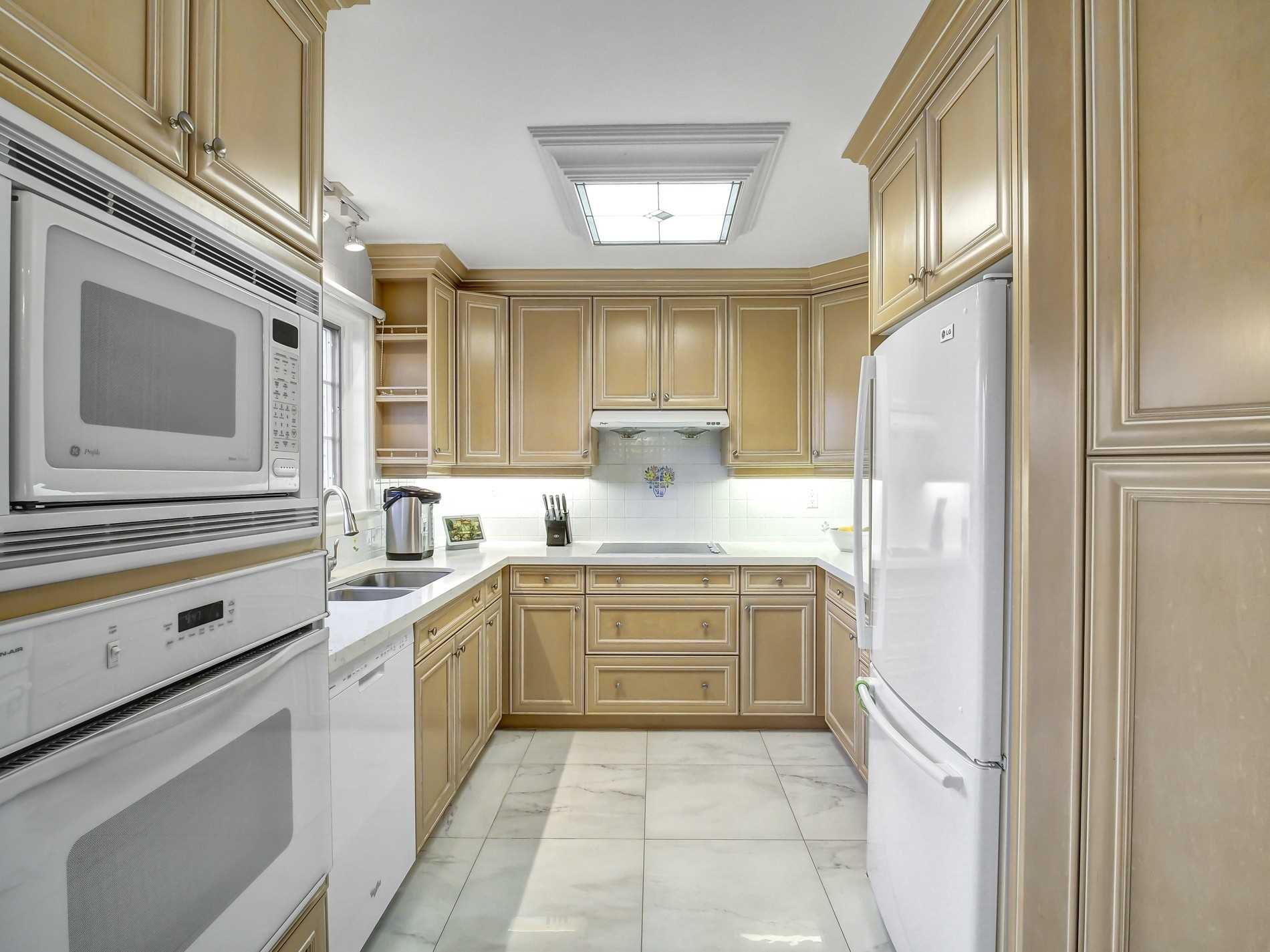 36 Butterfield Dr