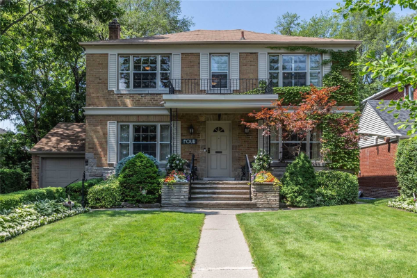 4 Lawnhurst Blvd, Toronto