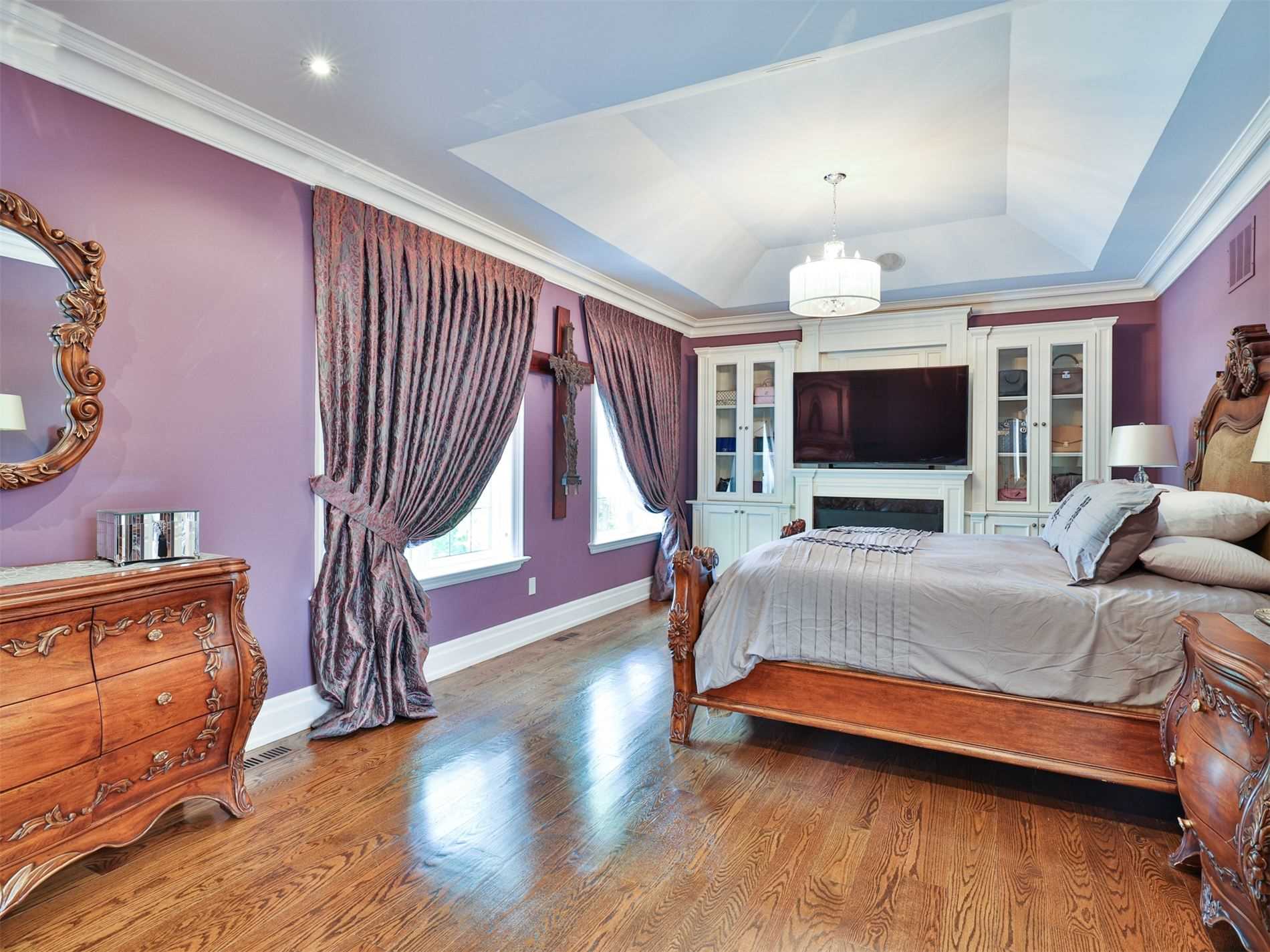 142 Upper Canada Dr