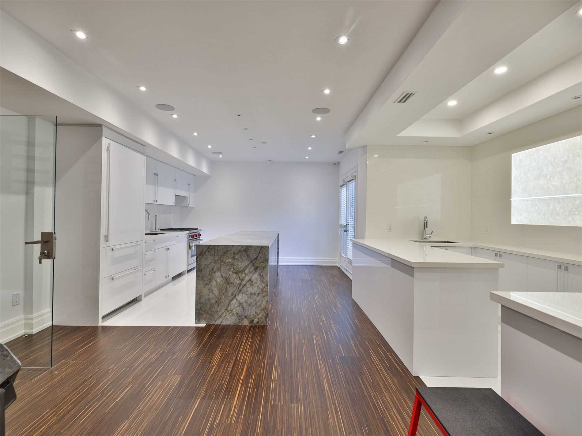 142 Upper Canada Dr