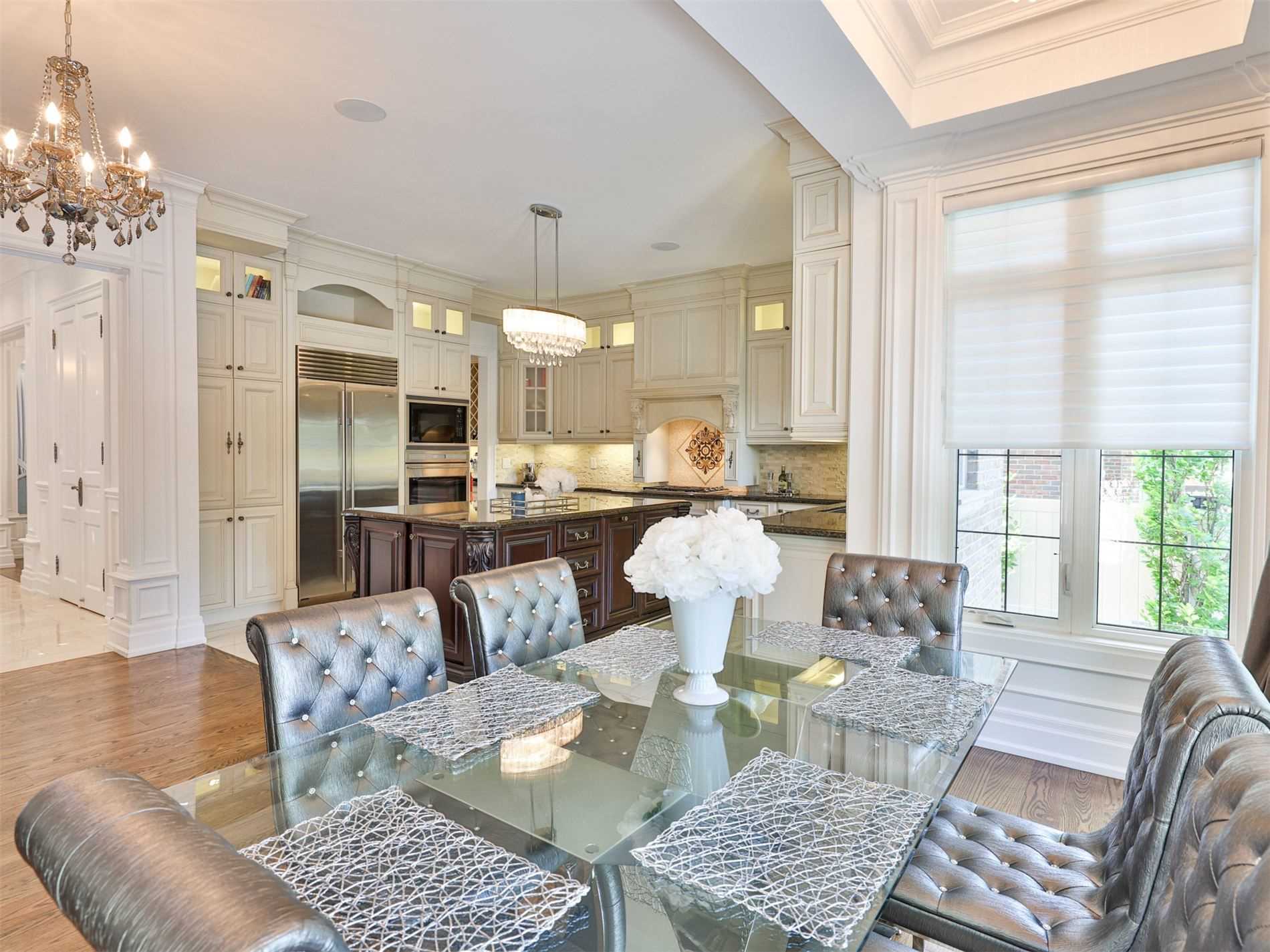 142 Upper Canada Dr