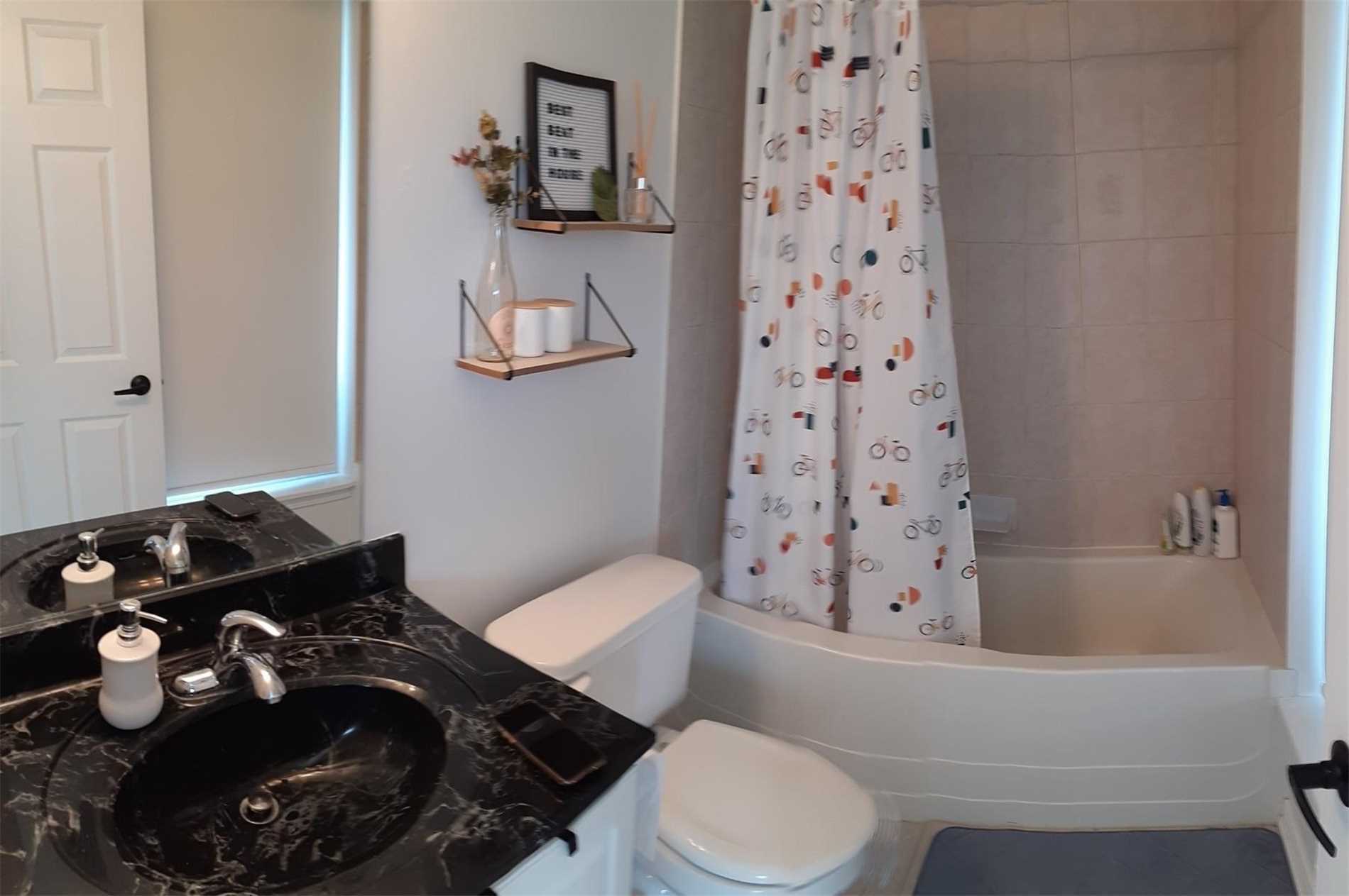 18 Valley Woods Rd, #813