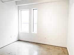 483 Queen St, #4C