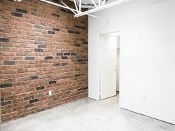 483 Queen St, #4C