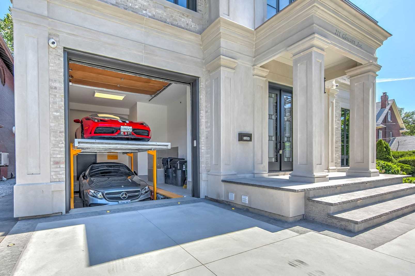 211 Glencairn Ave