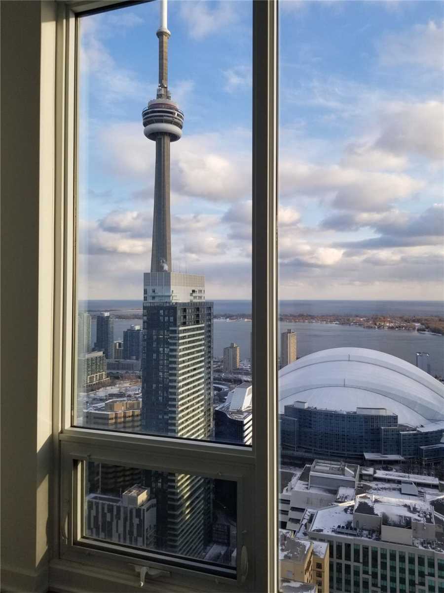 125 Blue Jays Way #5301