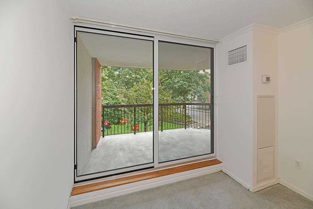 77 Maitland Pl, #222