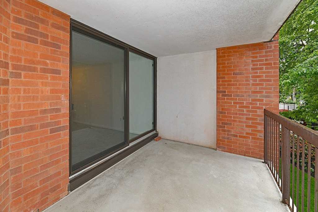 77 Maitland Pl, #222