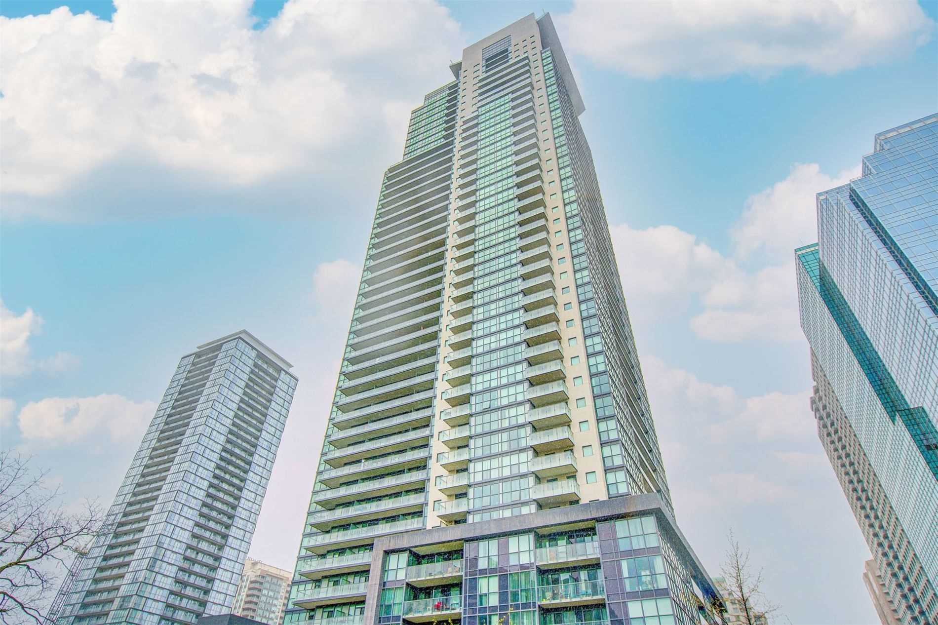 5162 Yonge St, #102