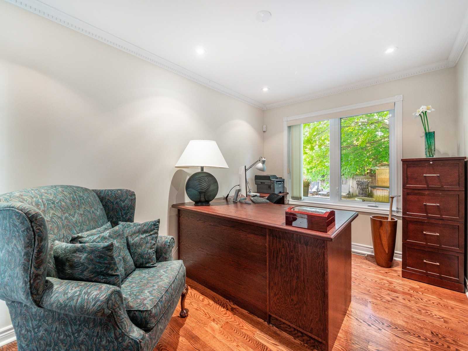 51 Blue Forest Dr