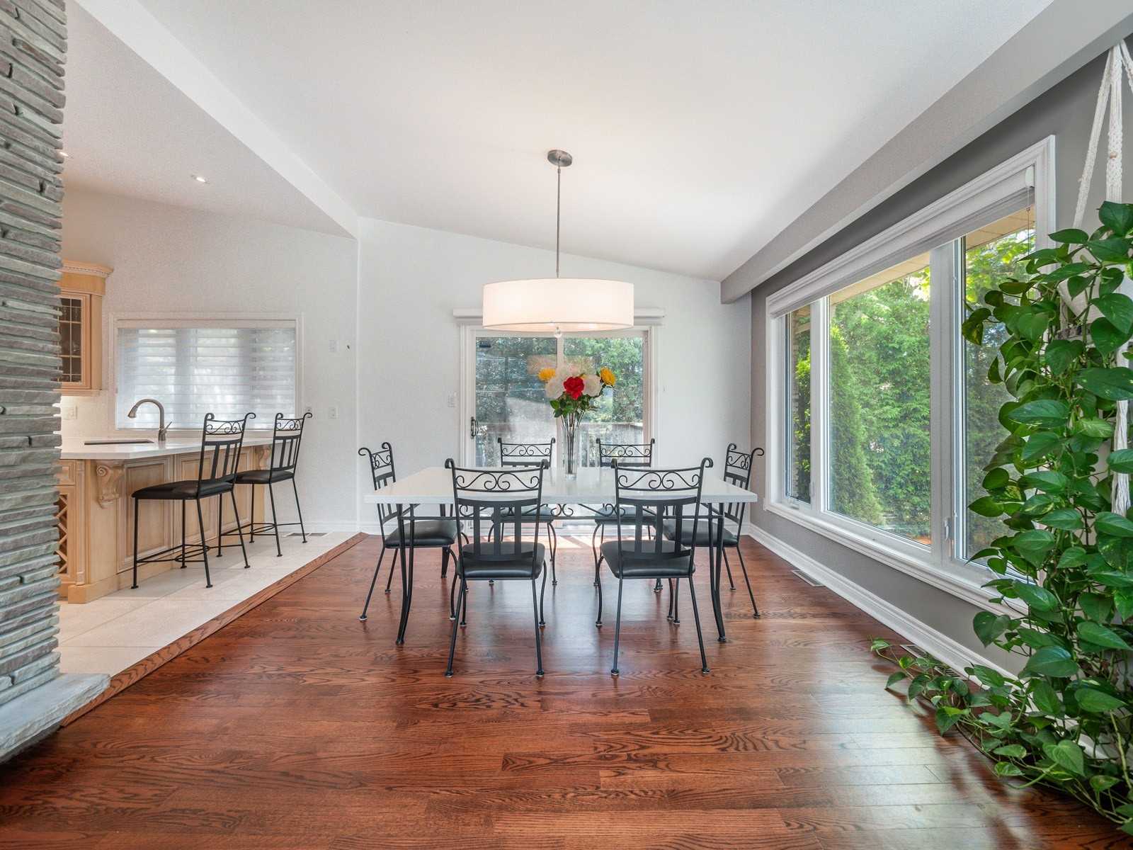 51 Blue Forest Dr