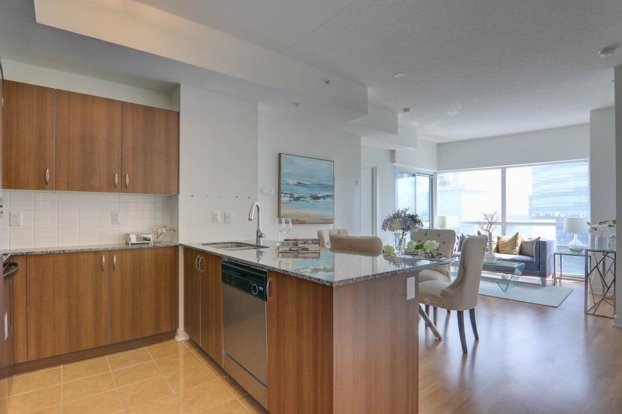 5740 Yonge St, #1207