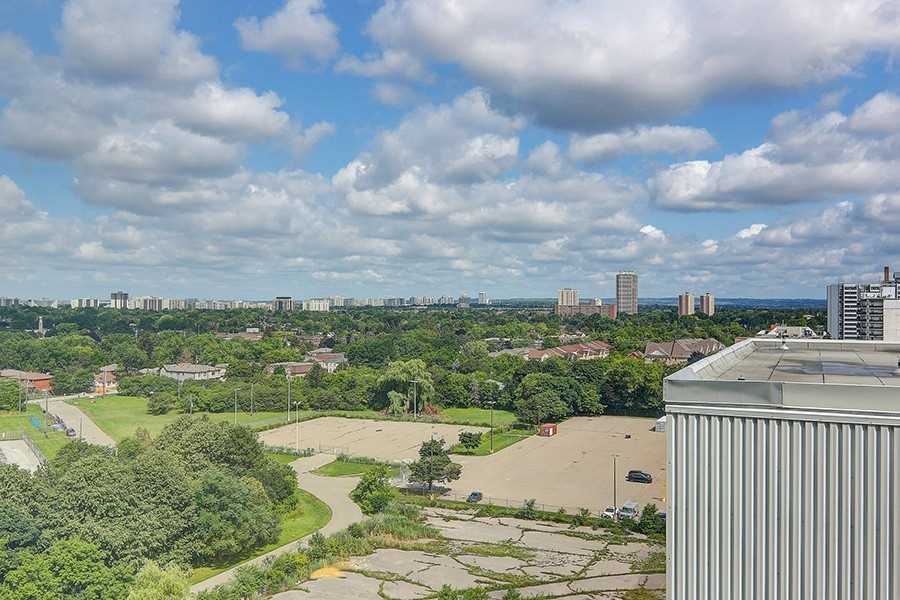 5740 Yonge St, #1207