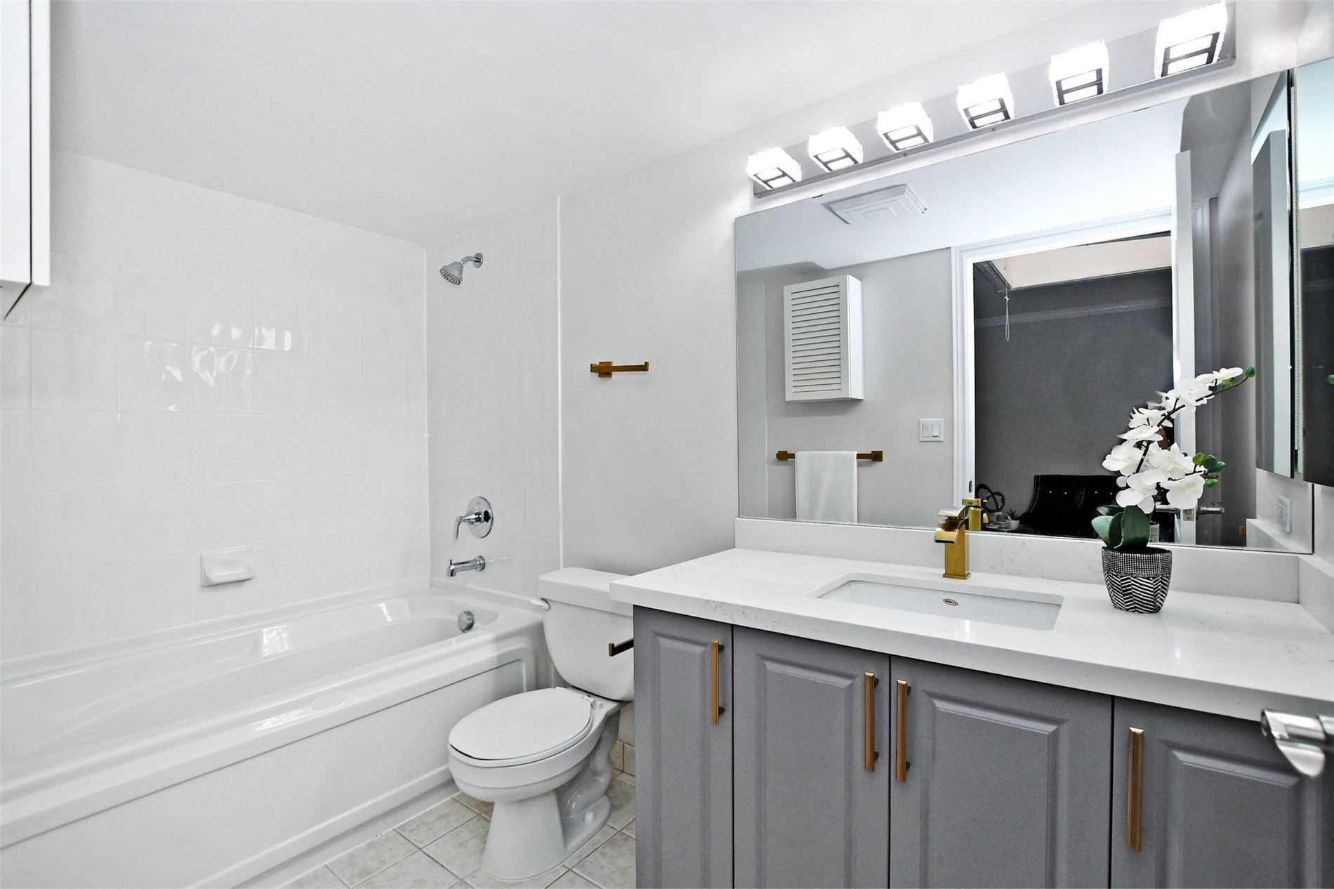 5418 Yonge St, #110