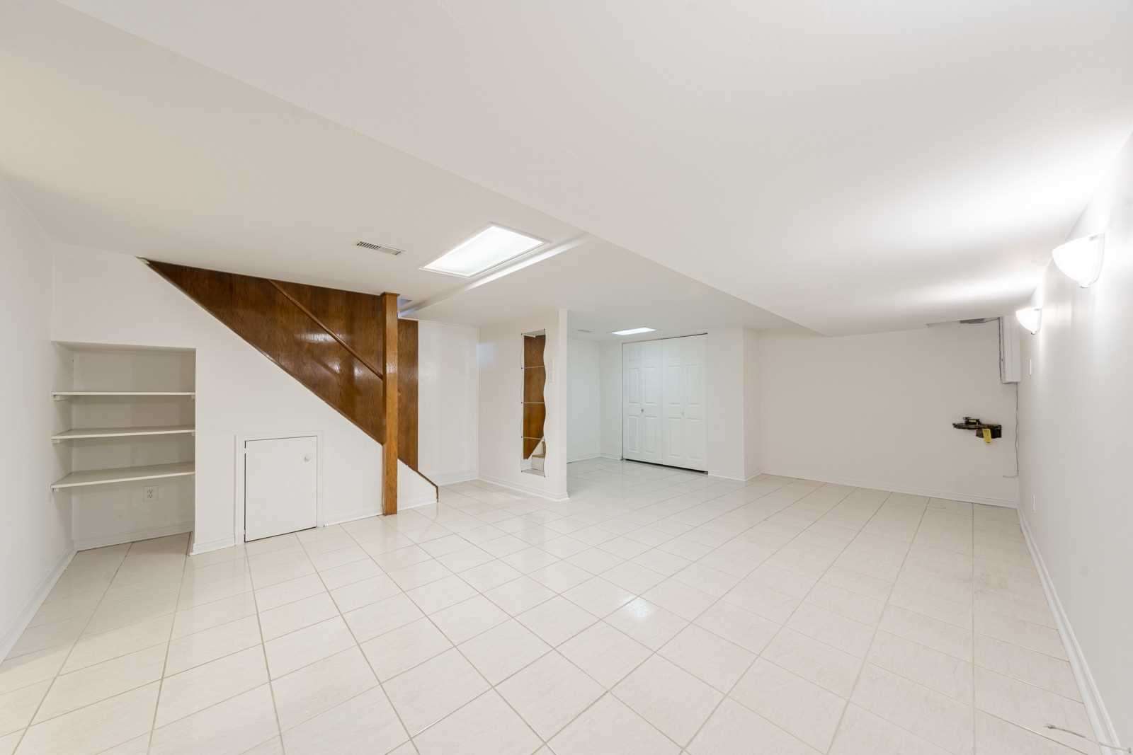 450 Roxton Rd