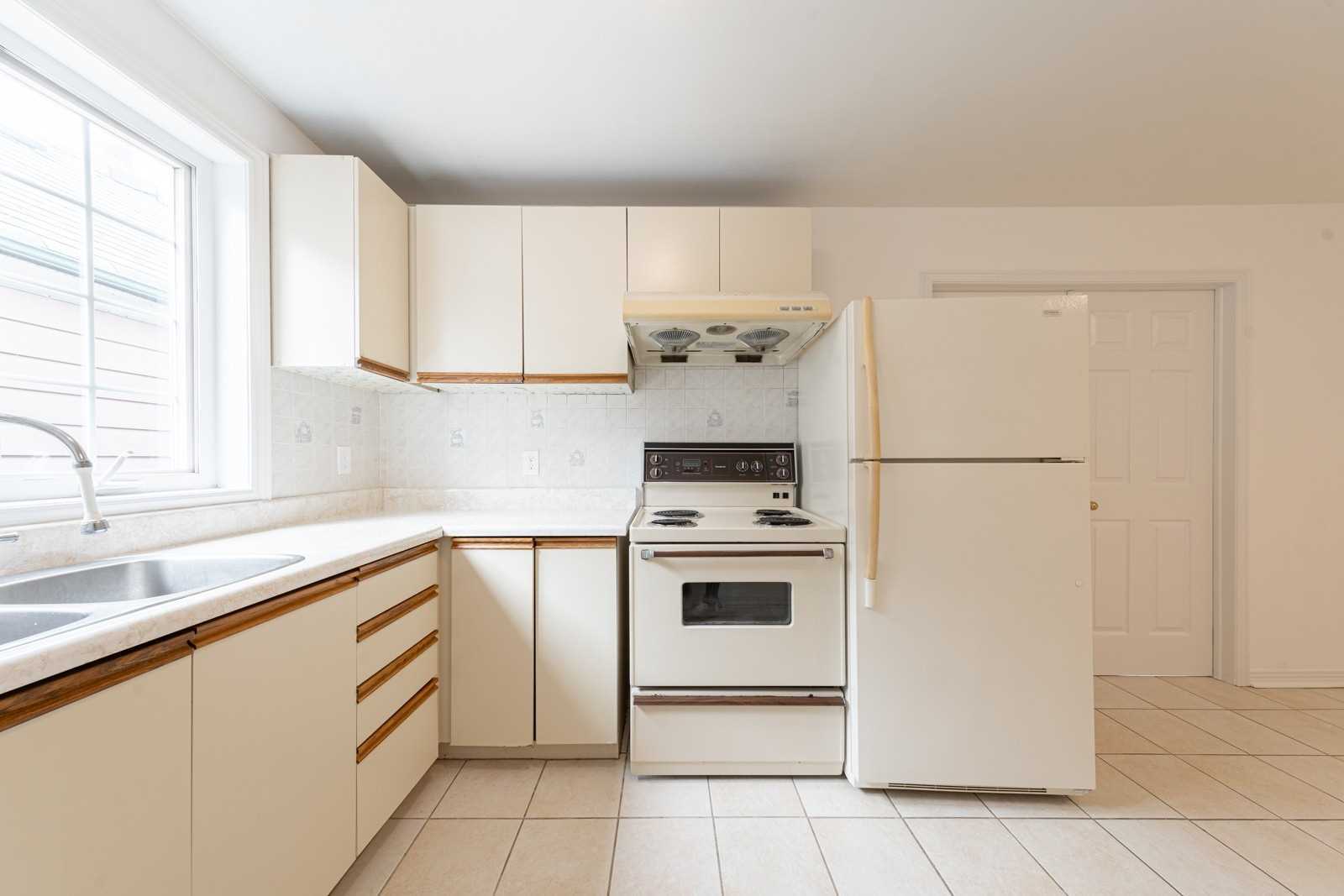 450 Roxton Rd