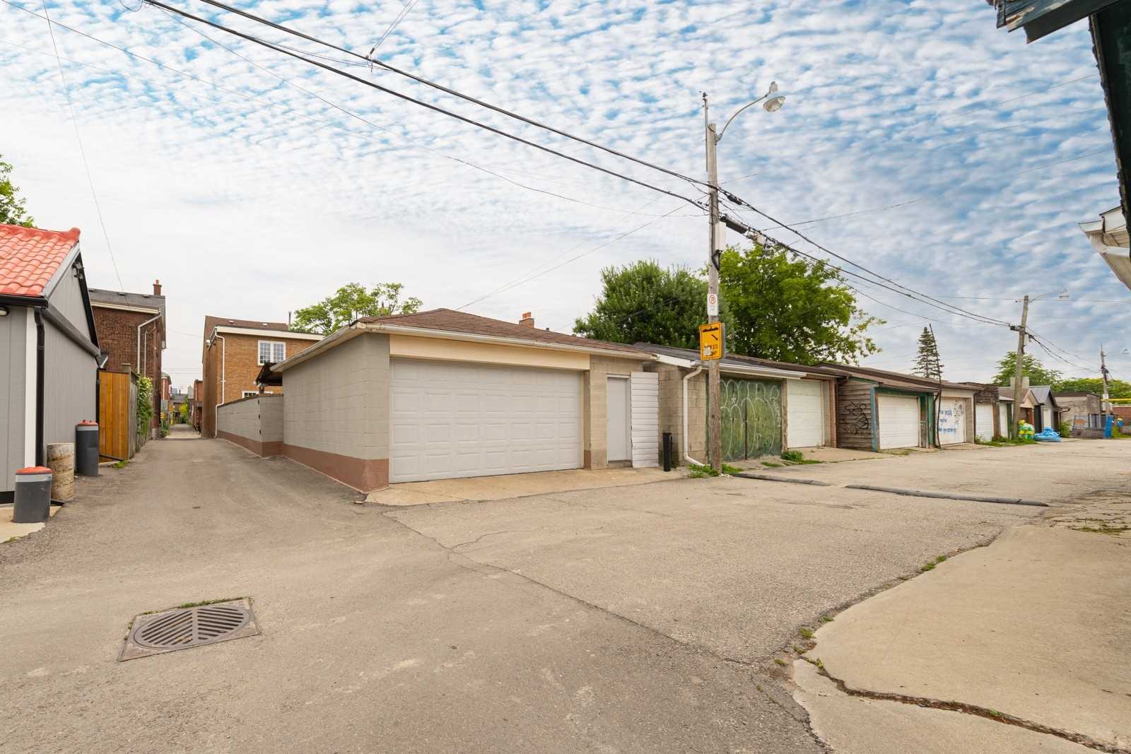 450 Roxton Rd