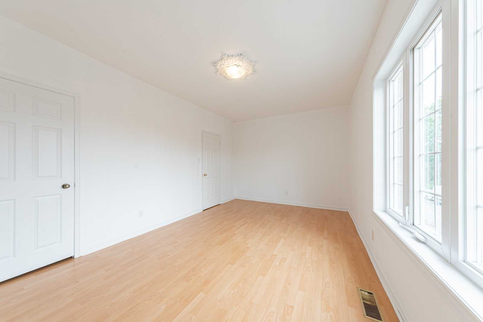 450 Roxton Rd