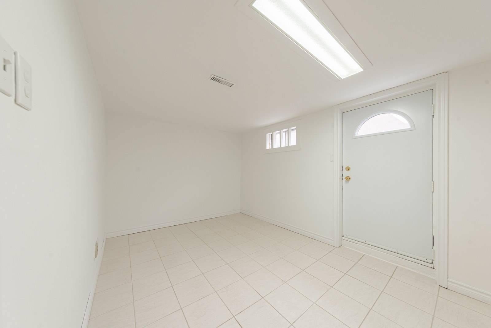 450 Roxton Rd