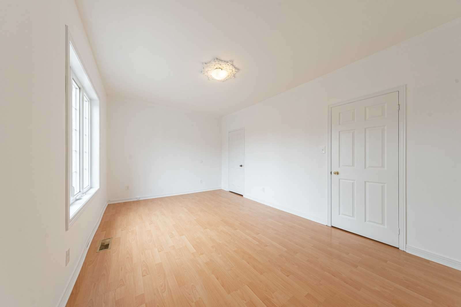 450 Roxton Rd