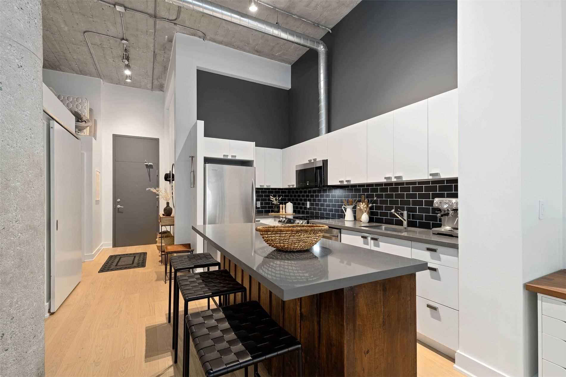 637 Lake Shore Blvd W, #227